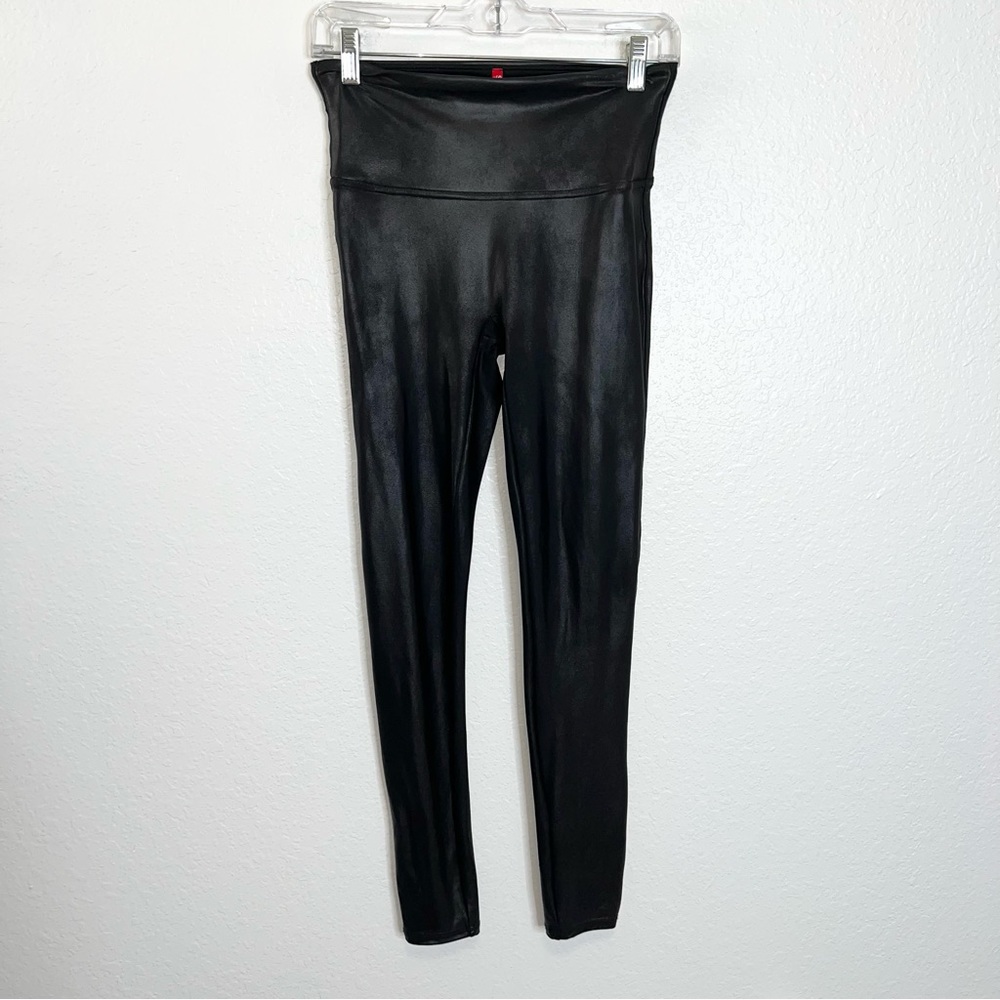 spanx Women Medium black Faux Leather  leggings Stretch Shaping Slimming  2437 F